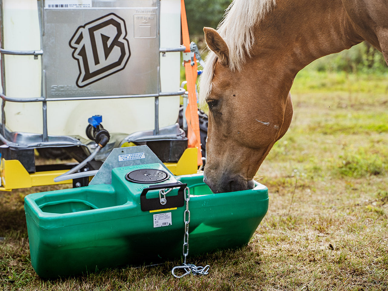 Drinking trough 55L: for IB trailers 91.1000 / 86.5000