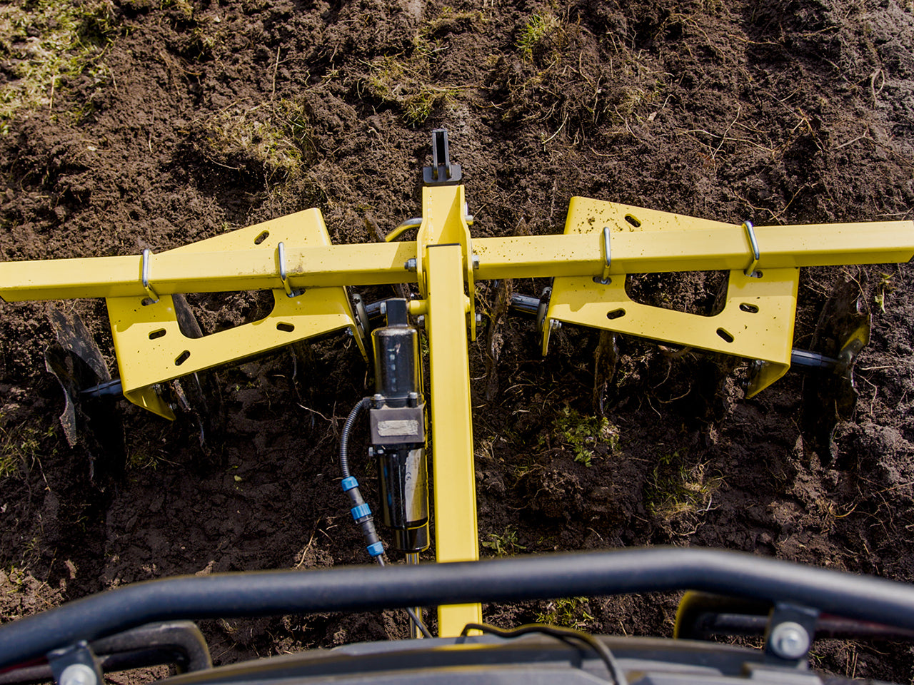 Disc harrow: (Receiver Mount System)