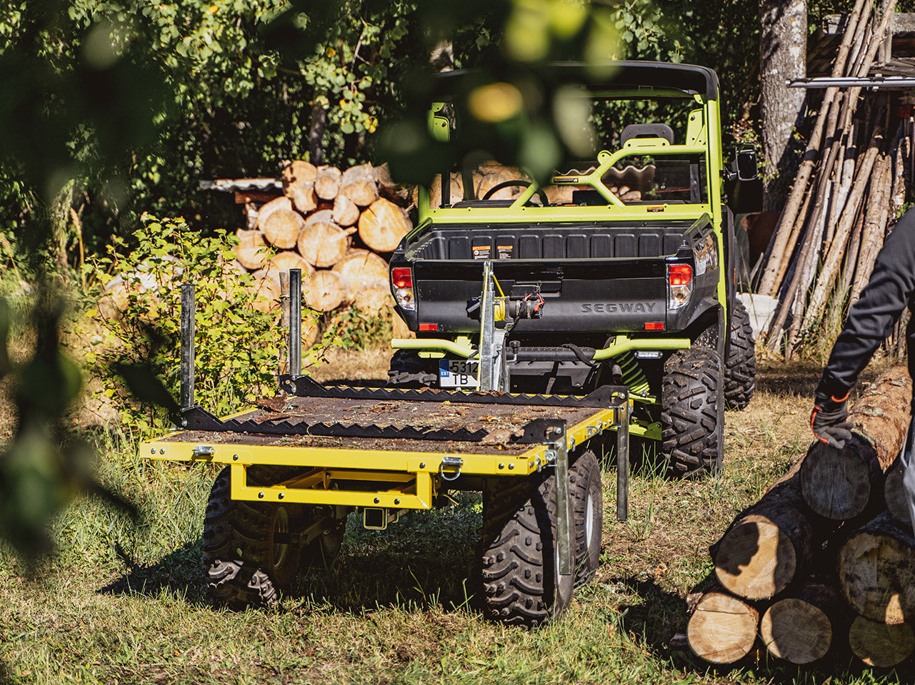 Water tank installation module: Log Bolsters