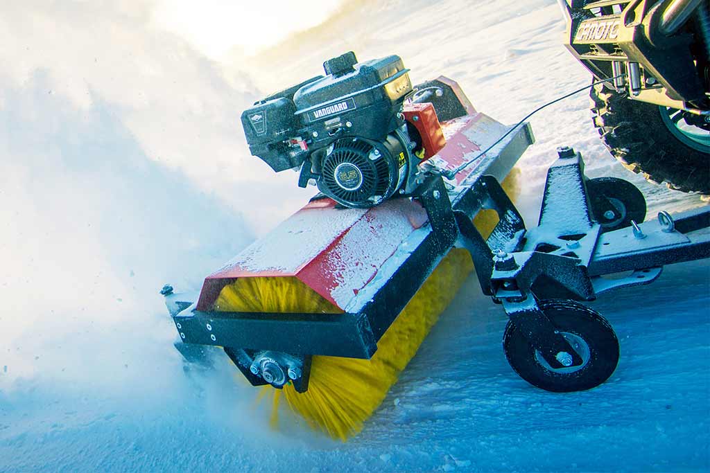 Roterande borste för ATV och UTV